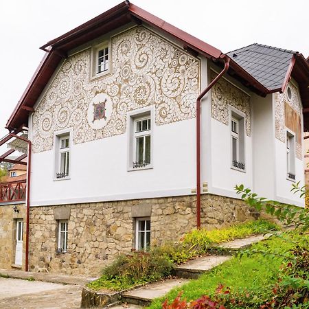 Villa Emausy Luhačovice Exteriör bild