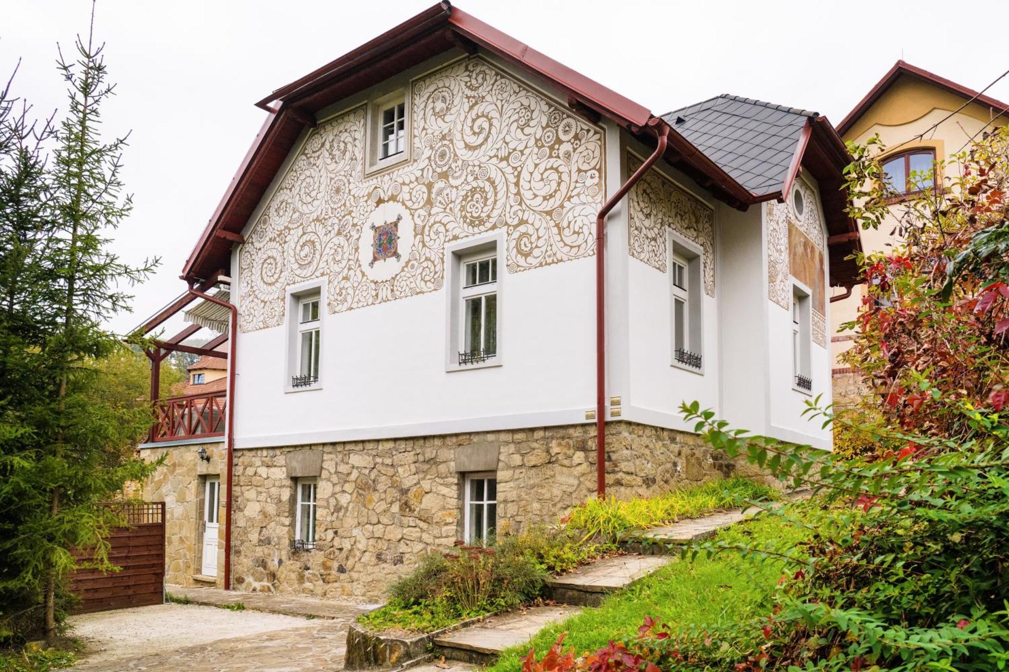 Villa Emausy Luhačovice Exteriör bild